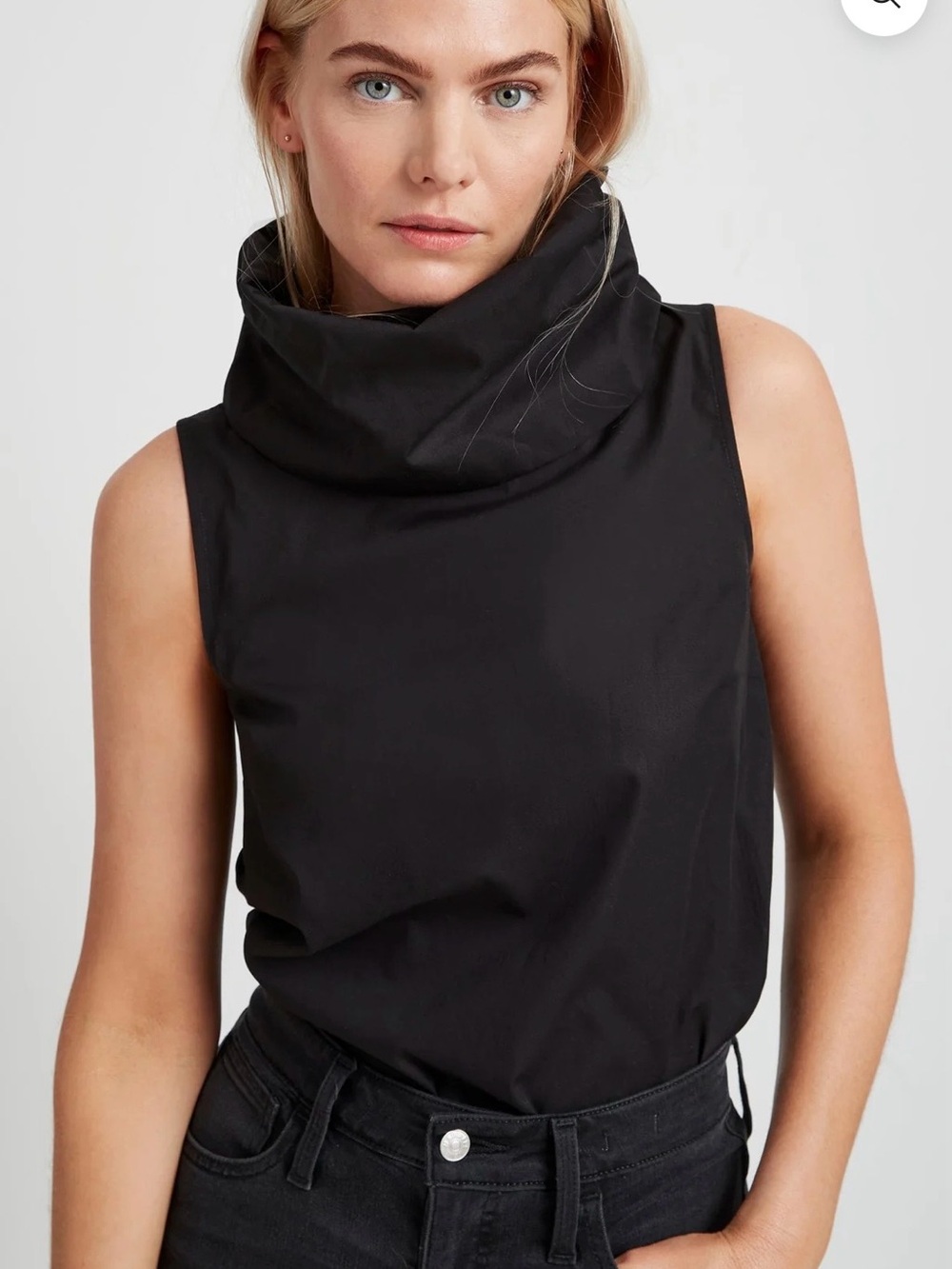 Marcella NYC Marcy Sleeveless Top
European Poplin Cotton Turtleneck Top XL
